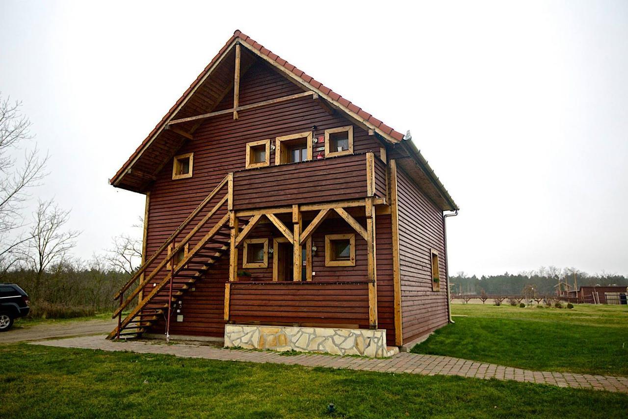 El Bronco Working Ranch Izsak Экстерьер фото
